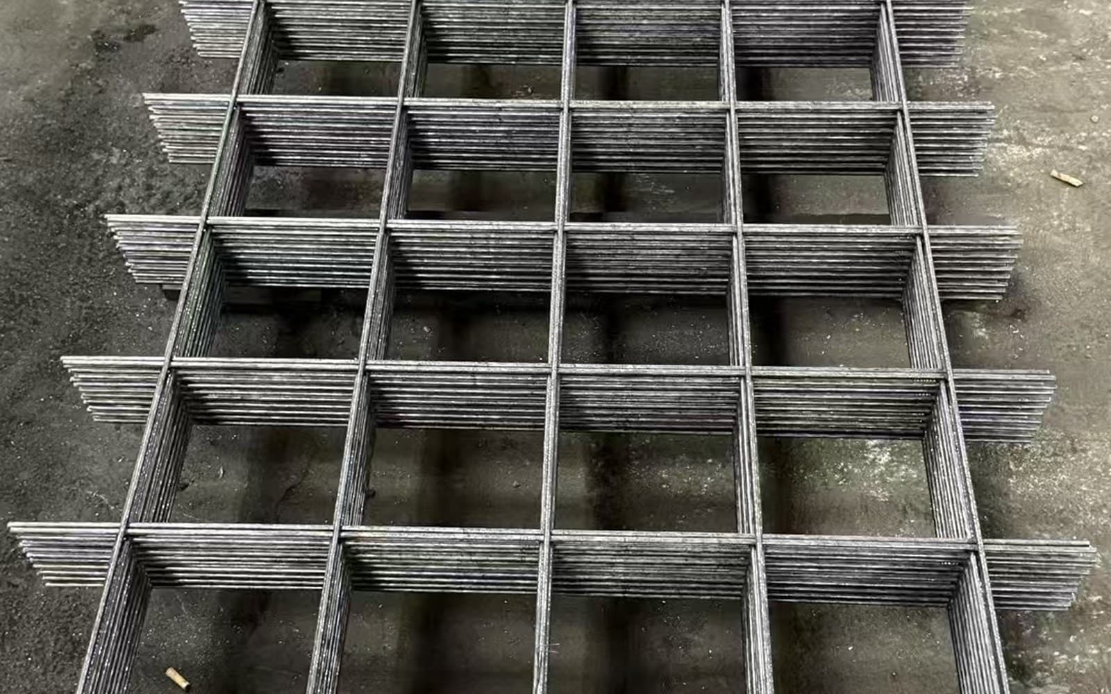Fabricated welded wire mesh panels ready for industrial use