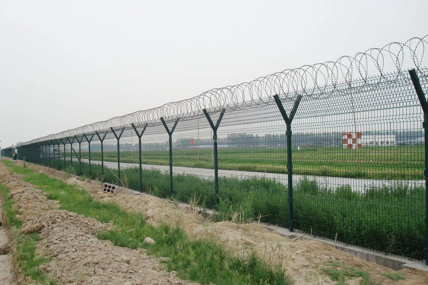 Reference photograph for Controlled-access perimeter security package